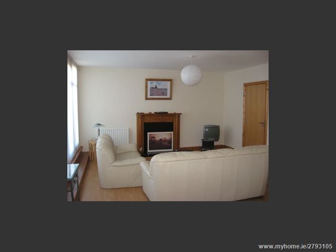 42 Woodbrook Square, Carpenterstown, Castleknock,  Dublin 15
